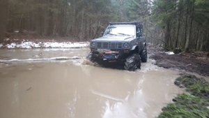 Три ГАЗ-66 на колесах БТР, Patrol на 42", Рав4 на 40", Нивас на 31"