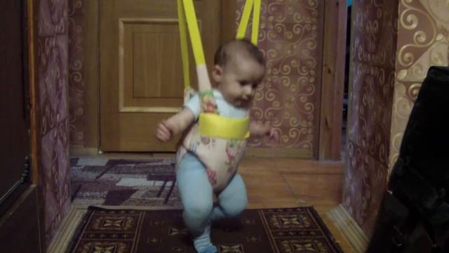 6,5 мес прыгунки смотреть онлайн