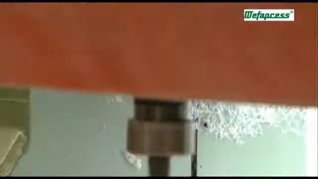 Herstellung einer Dämpfungsplatte aus St 1000 (PE-UHMW) - PE-UHMW / UHMW-PE - Wefapress смотреть онлайн