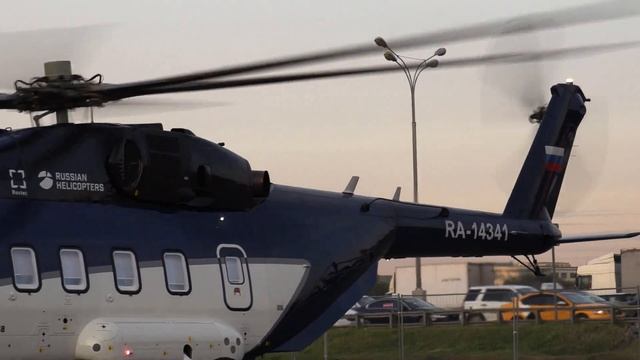 Вертолет-салон Ми-38 VIP на выставке "HeliRussia-2020"/Mi-38 VIP helicopter salon at the exhibition смотреть онлайн