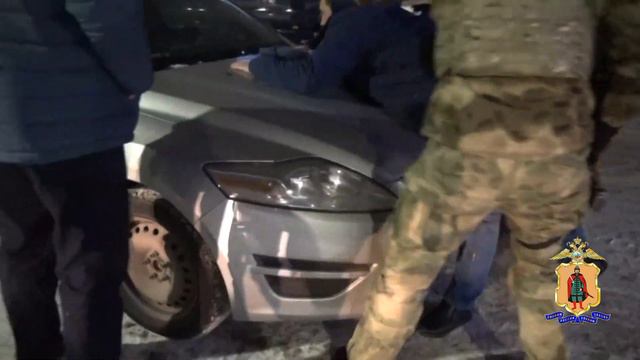 Сотрудники УЭБиПК УМВД задерживают подозреваемого в посредничестве во взяточничестве смотреть онлайн