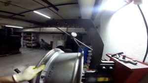 КАК ПРАВИЛЬНО ЗАВАРИТЬ ЛИТОЙ ДИСК!  R-20 ДЛЯ МЕРСЕДЕС ML163!