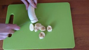 Зелёный смузи с киви, бананом и сельдереем: рецепт