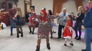 Смешные танцы! "старушки-веселушки"