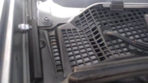 Стучит бачок омывайки в рено Дастер 2019г рестайлинг