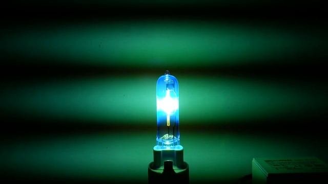 Запуск МГЛ фирмы OSRAM мощностью 35Вт. Прогрев и выход на режим.