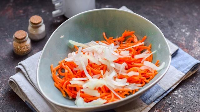 Постный салат с фасолью и корейской морковью