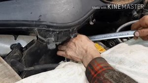 Замена клапана вентиляции картера на Мерседес 206.