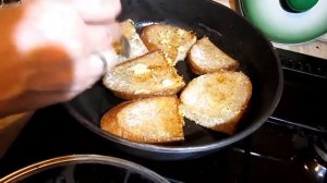 Гренки и горячие бутерброды из черствого хлеба