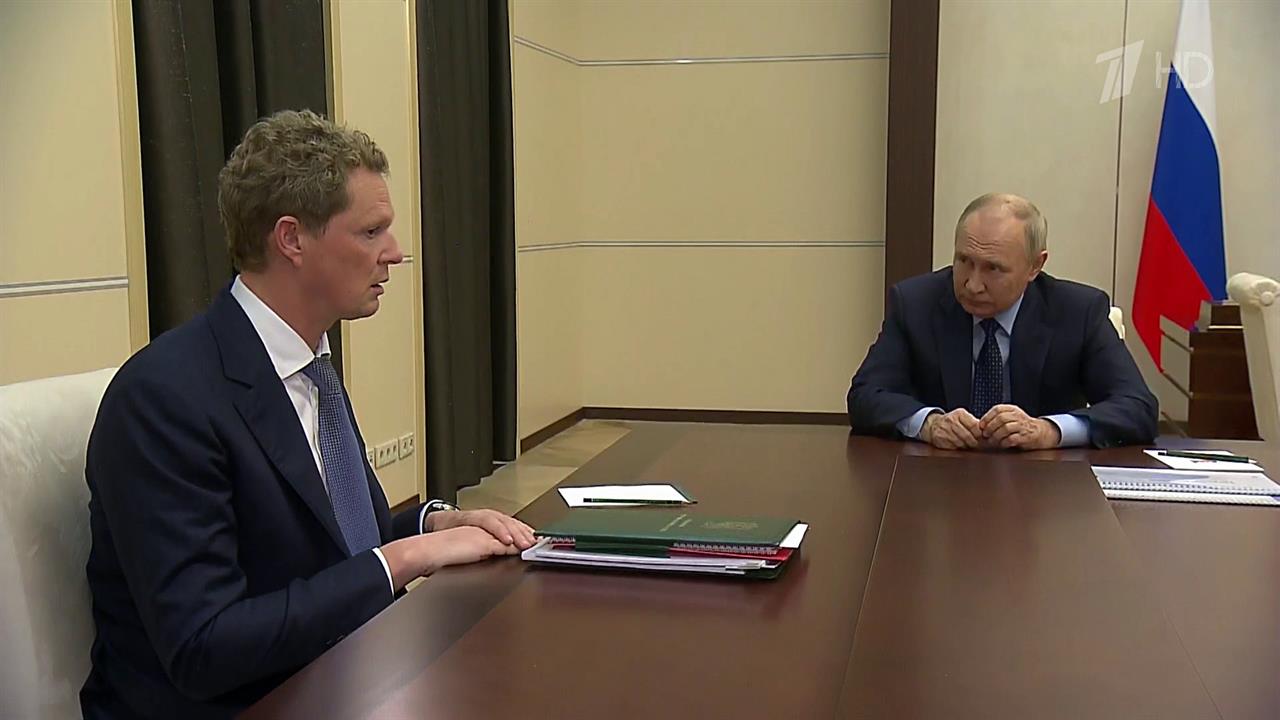 Владимир Путин обсудил с главой ФНС Даниилом Егоровым итоги работы ведомства за 10 месяцев