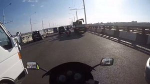 На мотоцикле по пробкам. Как выжить в междурядье. Мотобудни 2