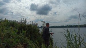 Рыбалка на Оке. Дединово. Не поймал, но удар один был и взмах хвоста).