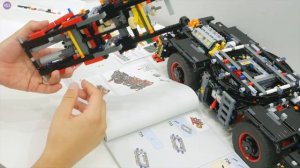 ОБЗОР 42082 LEGO Technic. ОГРОМНЫЙ КРАН из 4057 деталей. Подъемный кран для пересеченной местности