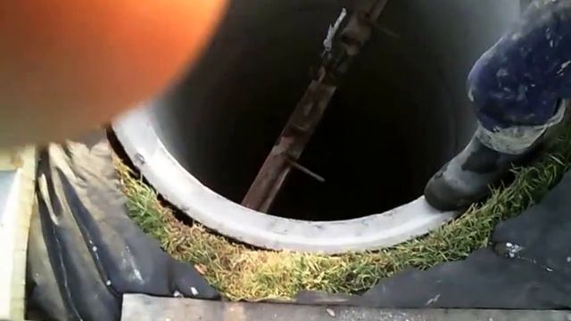 Бетонное кольцо,установка колодца