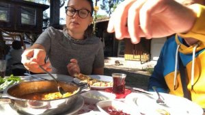 Пробуем Турецкий завтрак в горах Анталии.Национальный Турецкий завтрак.