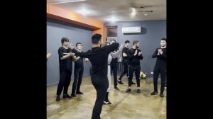 Чеченская лезгинка - 2023. Девушки и парни мощно танцуют