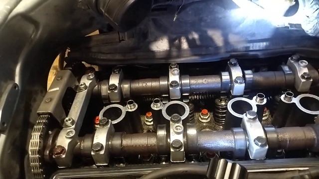 Настройка клапанов на Kawasaki ZZR1100 (ZX-11) смотреть онлайн