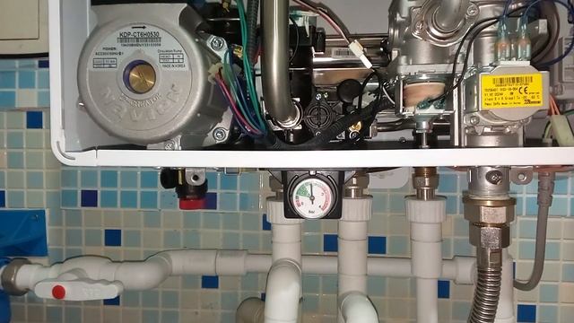 Где утечка? Падает давление отопительной воды на манометре котла. смотреть онлайн