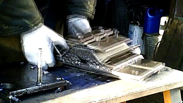 Токарный станок по металлу своими руками, с помощью болгарки и сварки. Часть - 1