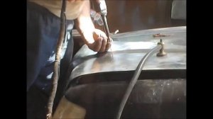 Рихтовка капота, поднимаю ребро и плоскость  Лёгкий лобовой удар