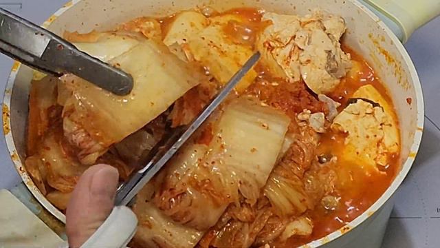 한식이라면 빠질수 없는 얼큰 김치닭도리탕