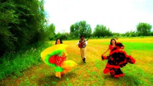 ВЕСЁЛАЯ  ЦЫГАНСКАЯ  песня  "ДУЙ-ДУЙ"  ансамбль  "ИЗУМРУД"   ПОДПИШИСЬ !!!