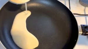 Блинчики на минеральной воде с шоколадными сырками