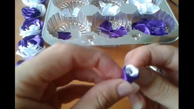 Розы из ленты 2,5 см. Канзаши. Мастер класс.