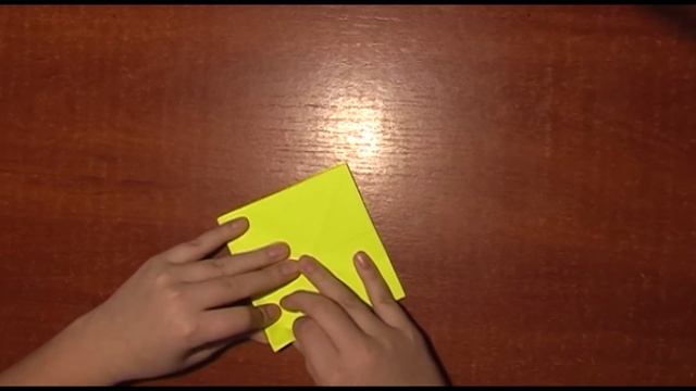 Оригами кувшинка, лотос из бумаги для начинающих. Lotus origami paper handmade for junior. смотреть онлайн