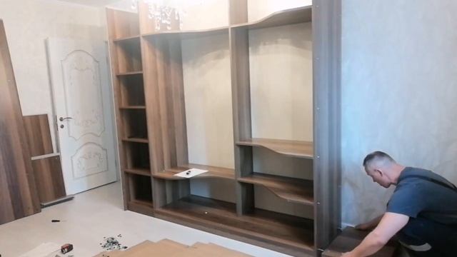 сборка шкафа с дверьми гармошка.