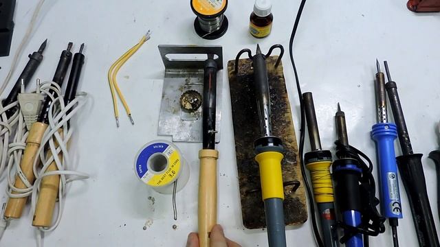 Каким паяльником легче паять. Классический или с острым жалом.