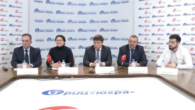 Брифинг РИЦ «Югра» на тему: Формирование комфортной городской среды смотреть онлайн