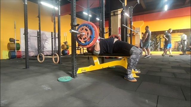 Д 2: Жим штанги лежа, 85 кг, 3 подход. смотреть онлайн