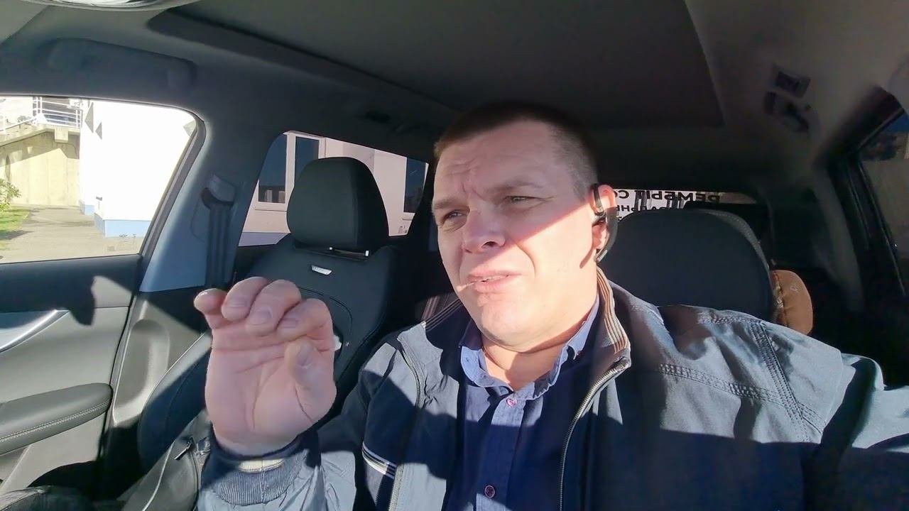 Салярку с бензином в бак авто.