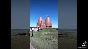место Силы Казахстана. мавзолей Агынтай и Карасай батыров. четыре  купола защиты.