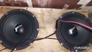 подключил 2 СЧ Урал ТТ200 от колонки JBL. Треш ( не повторять)