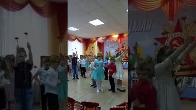 Музыкальная композиция с гвоздиками на песню А.Чугайкиной "Гвоздика" смотреть онлайн