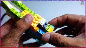Lego Wedo 2.0 Boxer Building Instructions