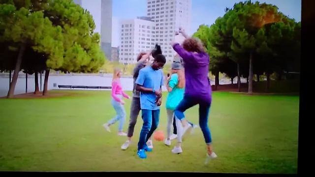 Publicité Garmin Vivofit - décembre 2014 смотреть онлайн