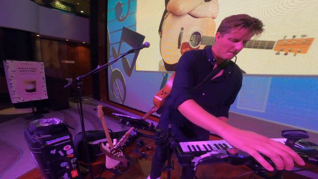 Andy Gartrell - Eye's Closed (Live looping cover) смотреть онлайн