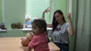 18 Нужно ли пеленать и носить на руках