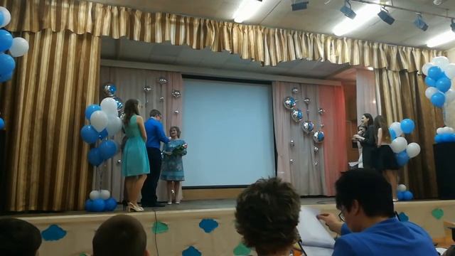 VLOG / Последний звонок / МБОУ Школа №10 / 2018 / Вальс / Церемония роз / смотреть онлайн