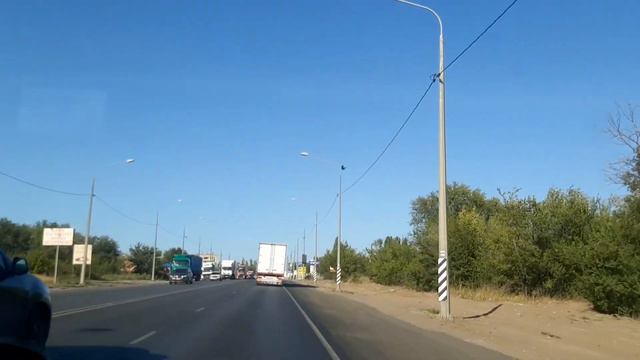 В Крым с караваном. День 25 ч-2. Выезжаем из Волгограда вечером. Овраги. О рыбе. 29. 08. 19г. смотреть онлайн