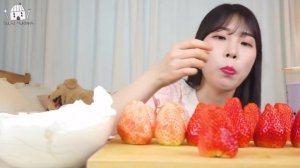 ASMR Strawberry Dessert_Sulgi?