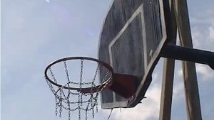 Баскетбольная стойка на даче