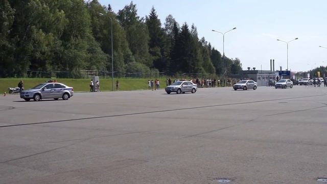 VLOG. Moscow Raceway Фестиваль ГИБДД “За безопасное движение“ смотреть онлайн