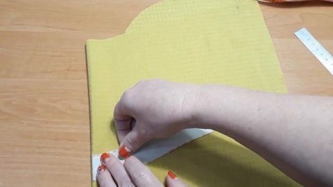 Обработка горловины с кружевным воротником и выкройка воротника стойки.mp4