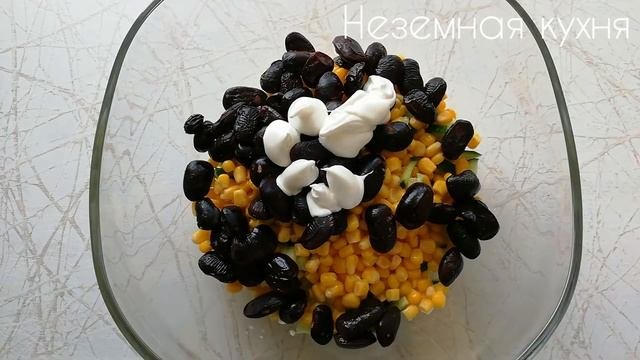 Простейший и яркий салат на праздник или на каждый день. САЛАТ ИЗ КУКУРУЗЫ, ФАСОЛИ, ЯИЦ И ОГУРЦА.