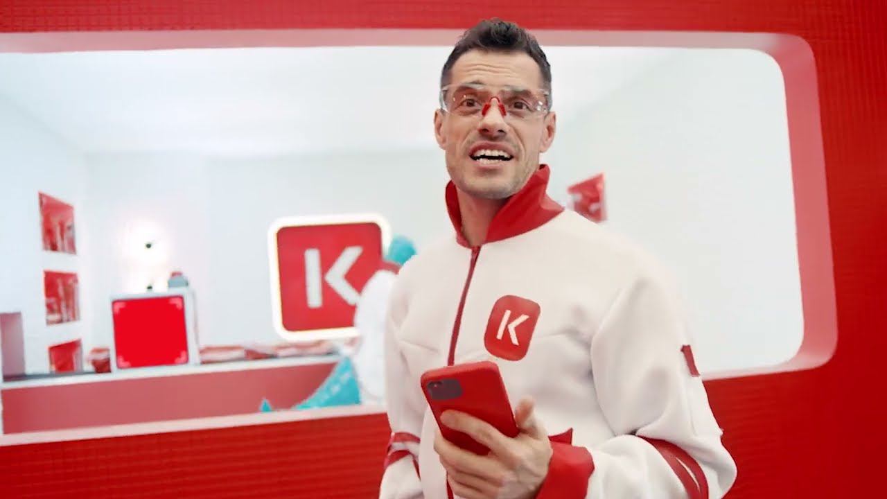 Рекламный ролик KazanExpress | Люди в красном смотреть онлайн