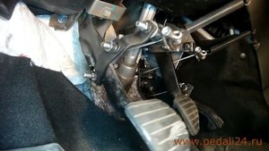 дополнительные дублирующие педали на ЛОГАН + педаль газа   www.pedali24.ru